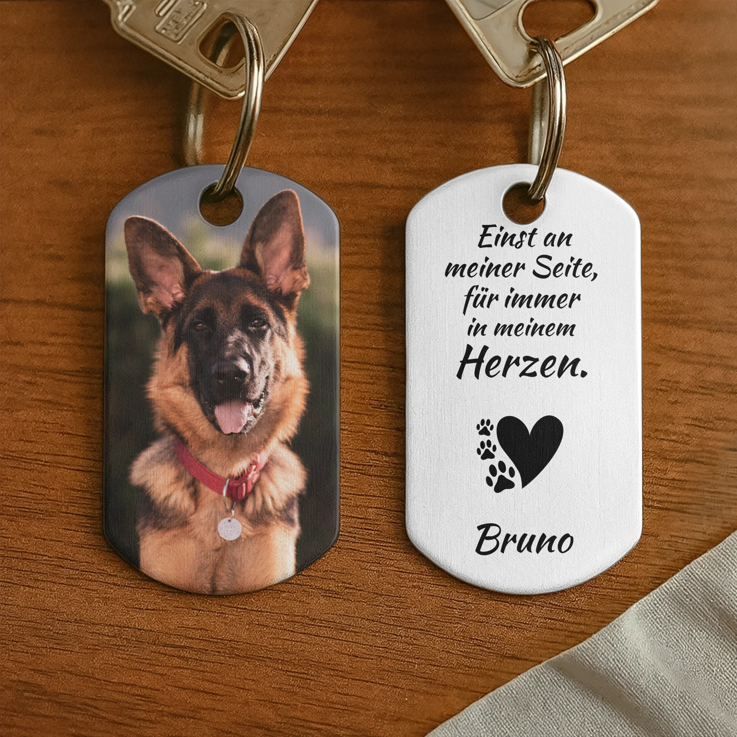 Personalisierter Schlüsselanhänger mit Hund oder Katze - Für immer im Herzen